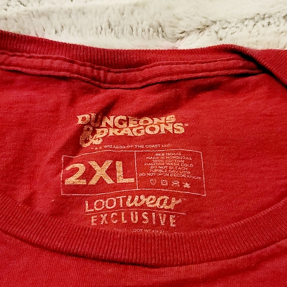Dungeons And Dragons Shirt 2XL - Loot Crate Exclusive - Picture 2 of 2